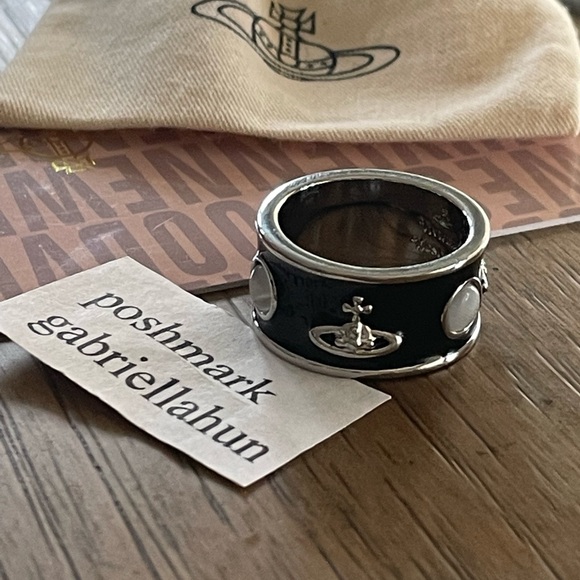 Vivienne Westwood Jewelry - COPY - Vivienne Westwood Saturn Enamel & Pearl Band Ring 6